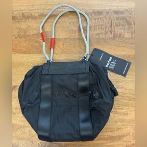 NWT Topologie Summit Duffle Small in Black